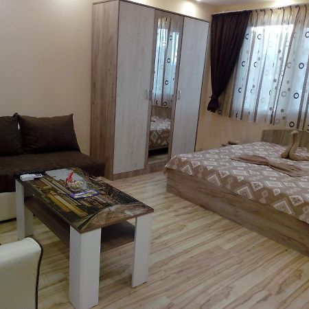 Апартамент Дани Apartament Dani Kazanlak Luaran gambar