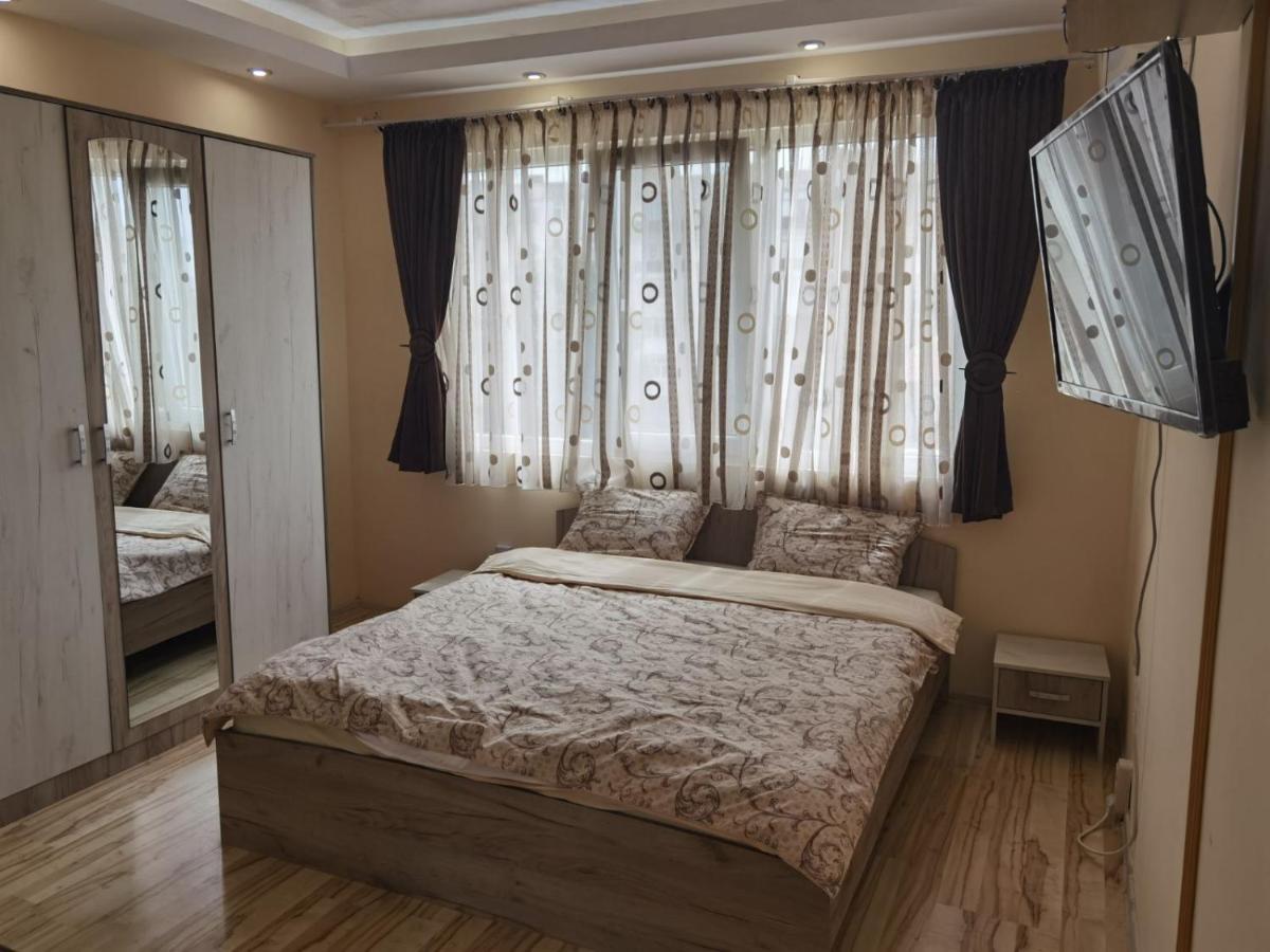 Апартамент Дани Apartament Dani Kazanlak Luaran gambar