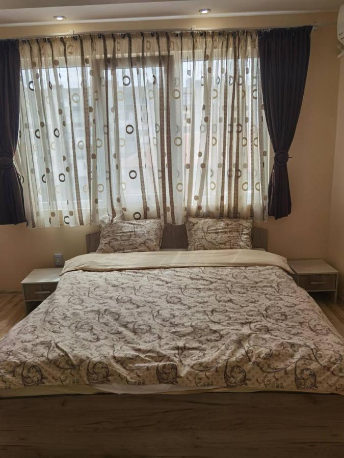 Апартамент Дани Apartament Dani Kazanlak Luaran gambar